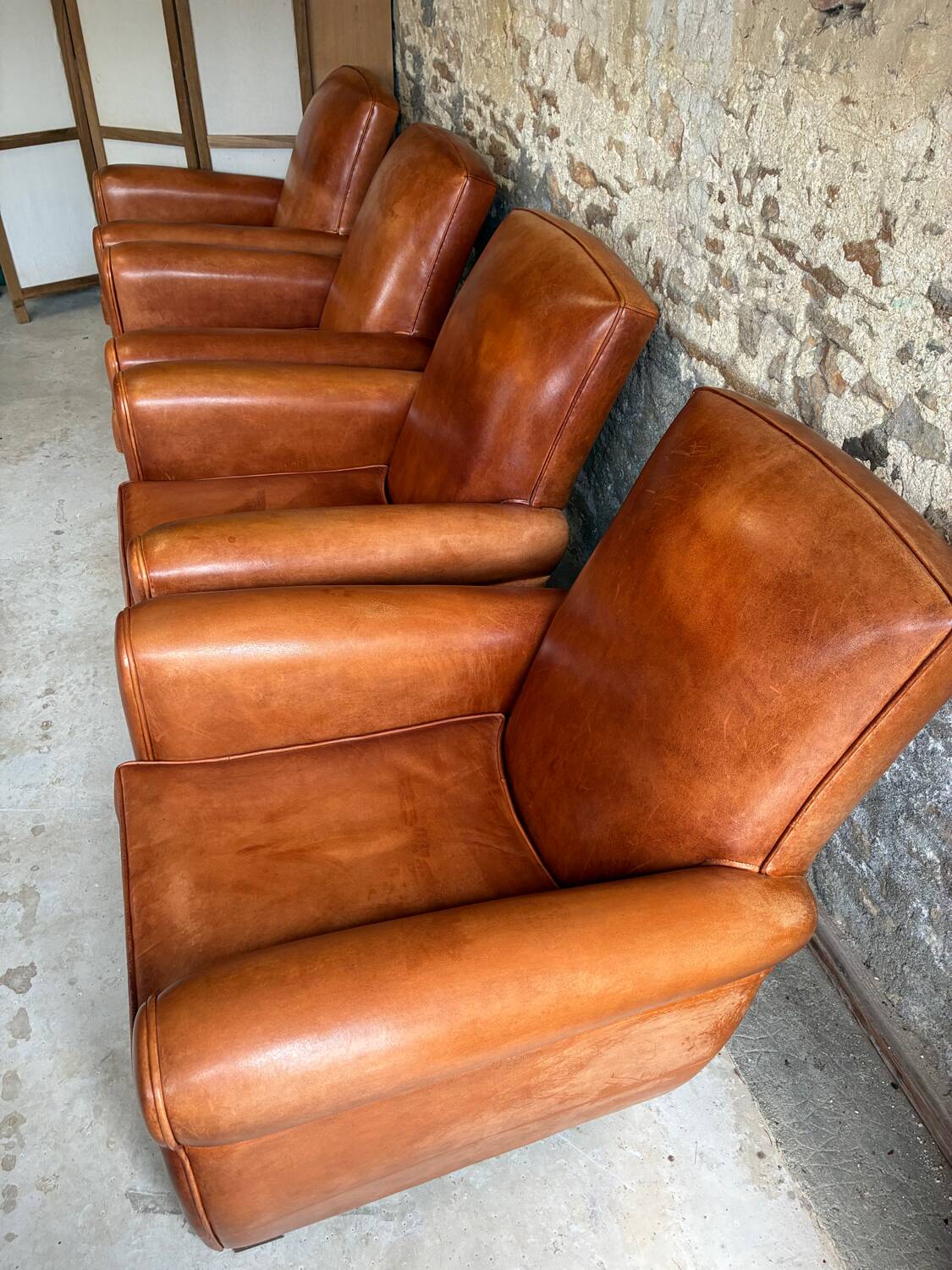 Lot de 4 fauteuils club, Cognac