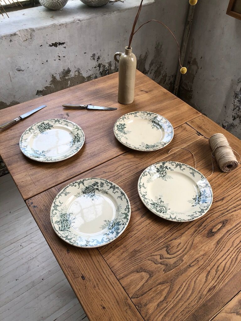 4 plates Iron Earth H.C.