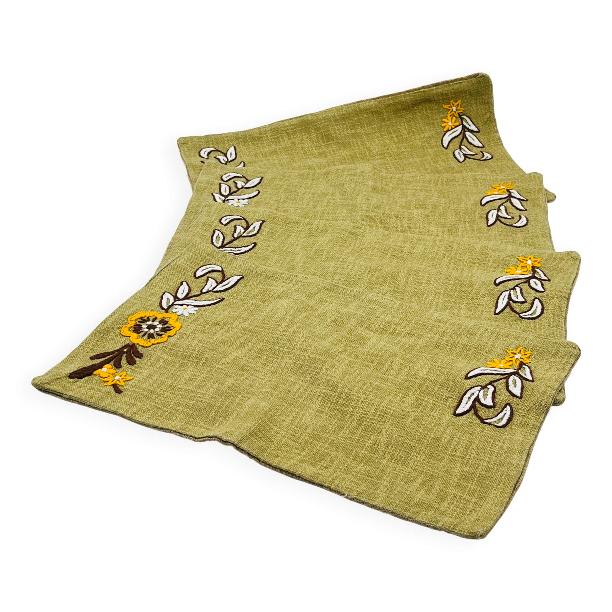 Set of 4 vintage embroidered placemats in jute fabric.