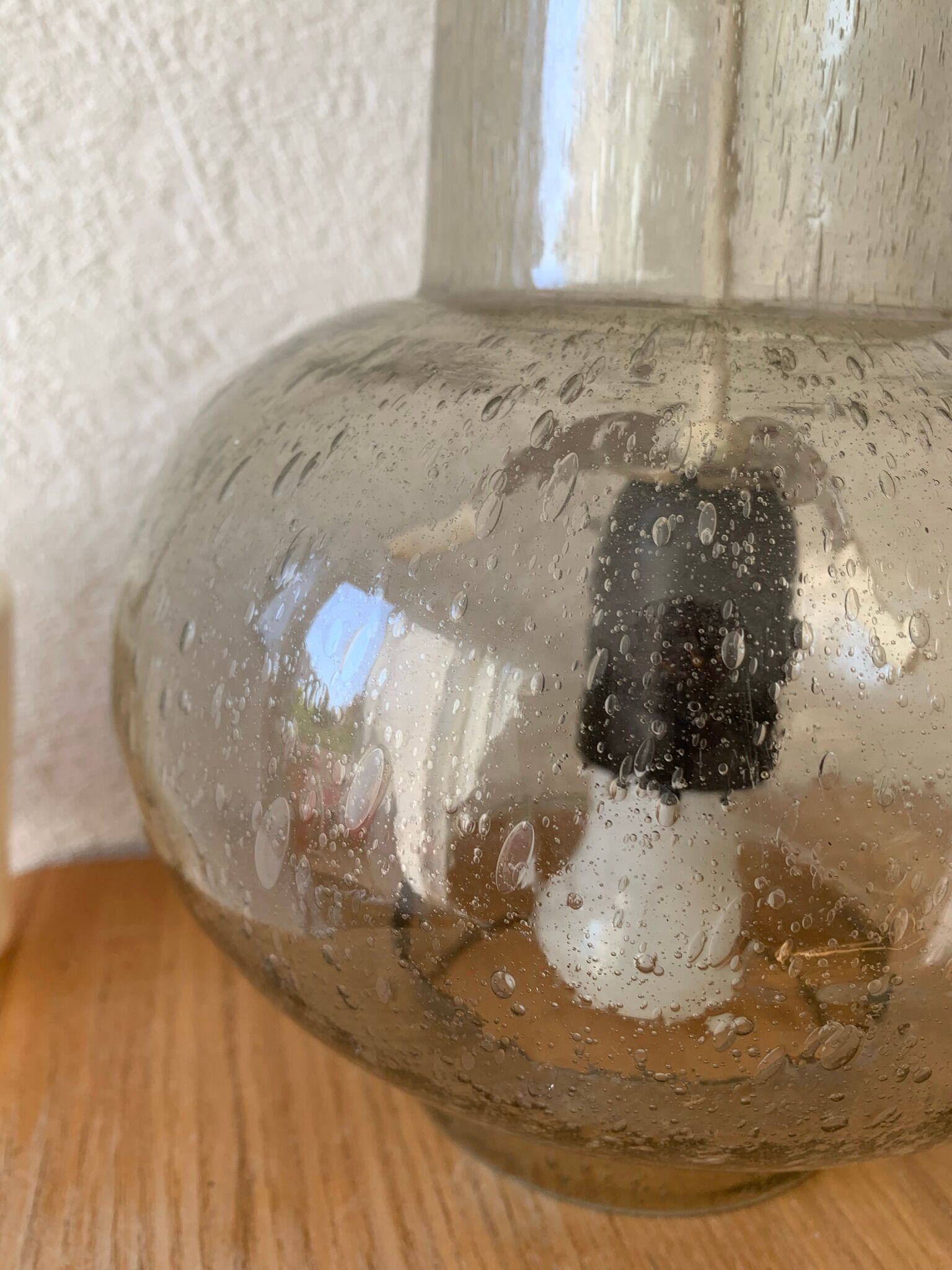 Bubble glass suspension