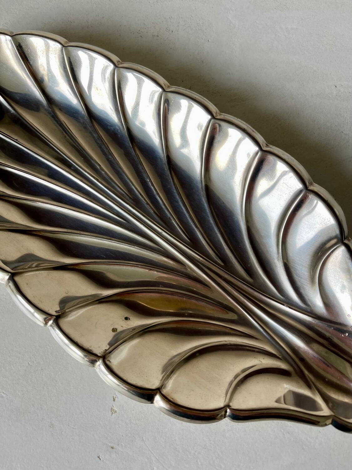 Vintage 70's shell stainless steel tray