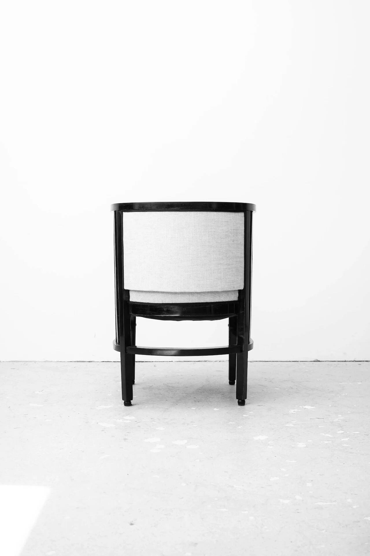 2 x original secessionist armchairs, attributed design: Marcel Kammerer (Vienna, c. 1910), manufacturer: Mundus (Vienna, c. 1910)