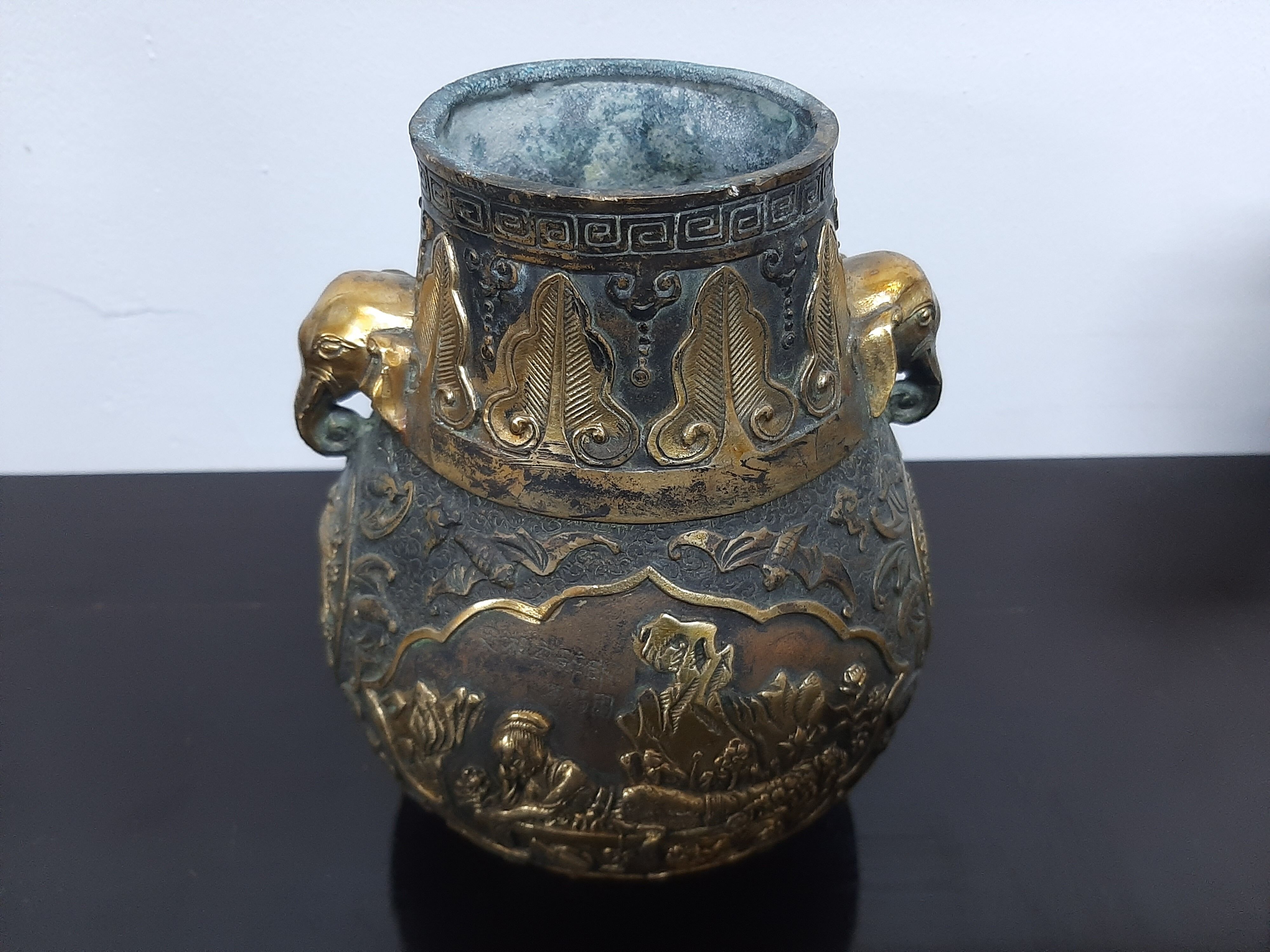 Chinese archaistic bronze vase, 19th century