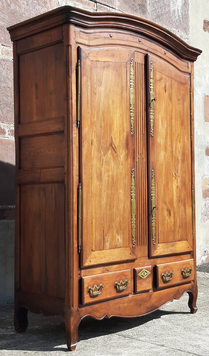"Gendarme Hat" wardrobe, Louis XV.