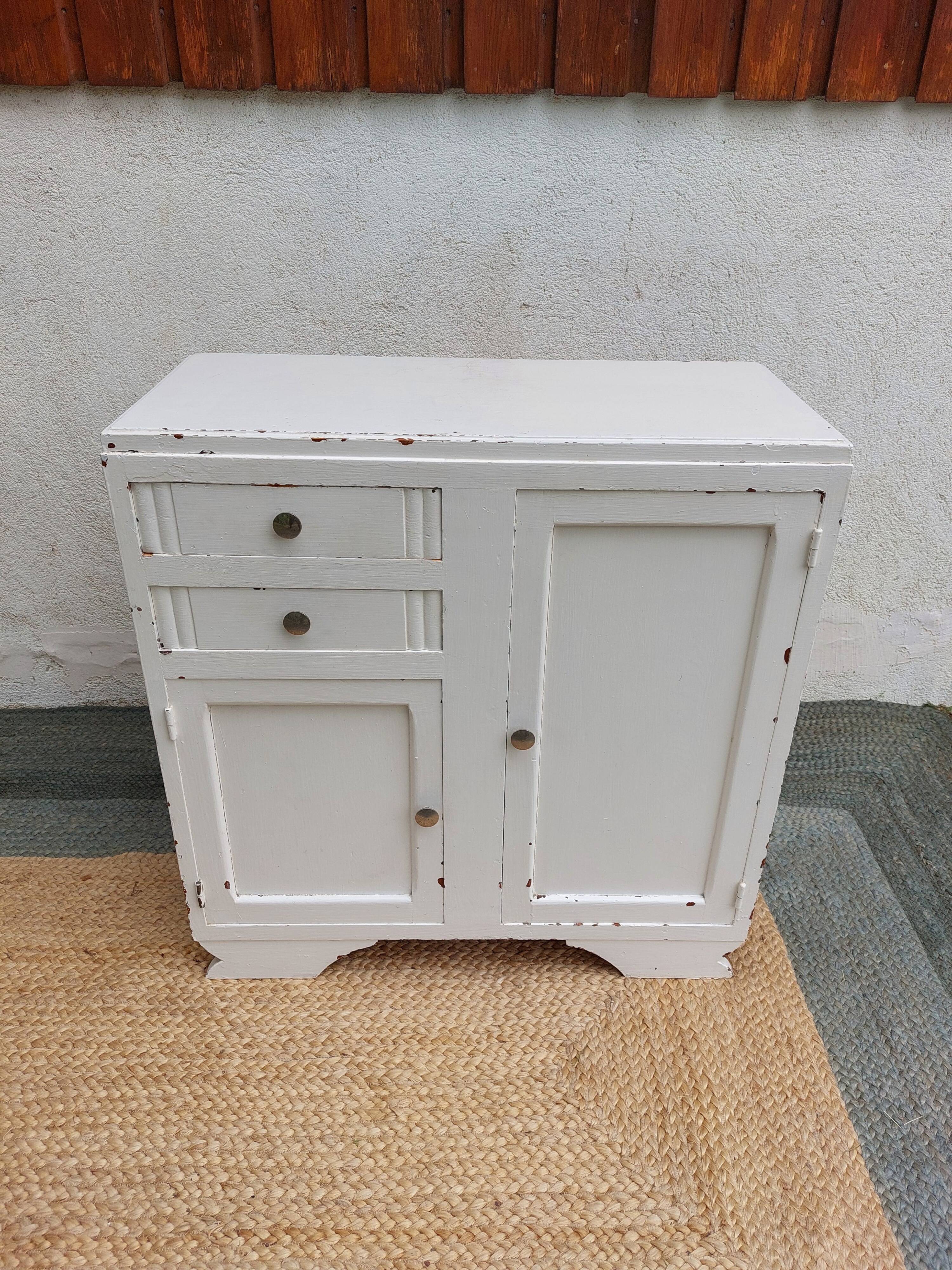 Small white Mado buffet, chippy paint