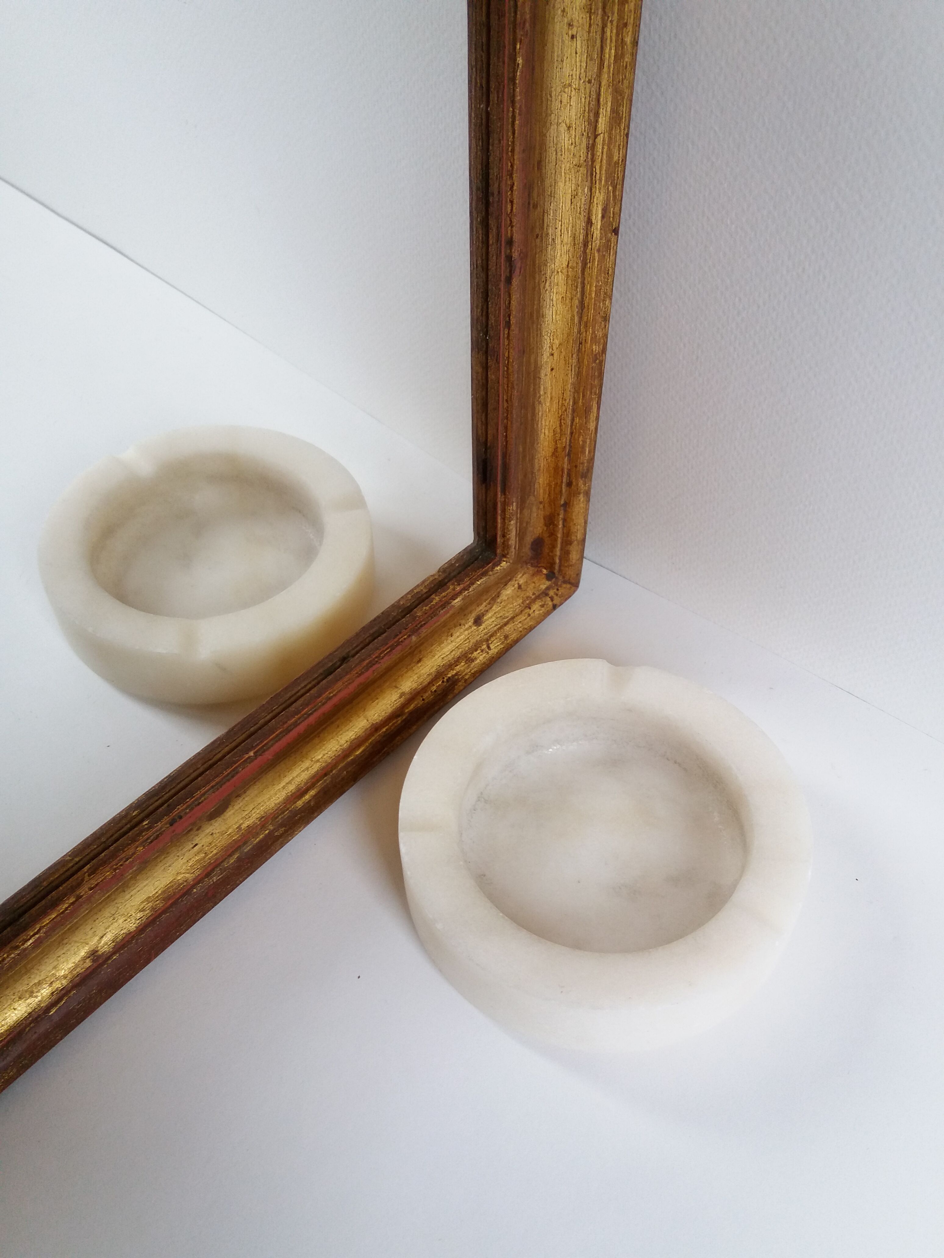 White marble ashtray