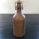 Bouteille en grès beige