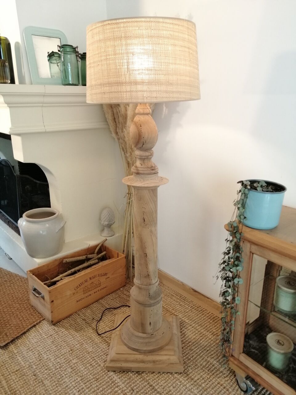 Vintage wooden floor lamp revisited