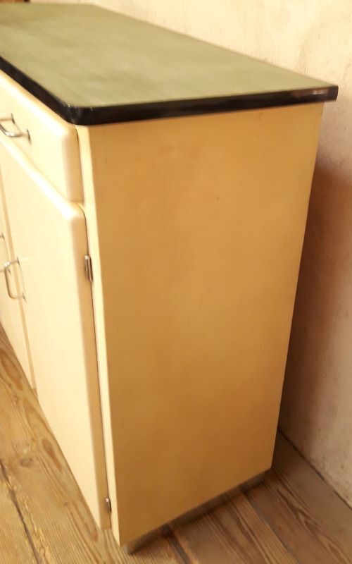 Vintage mado buffet
