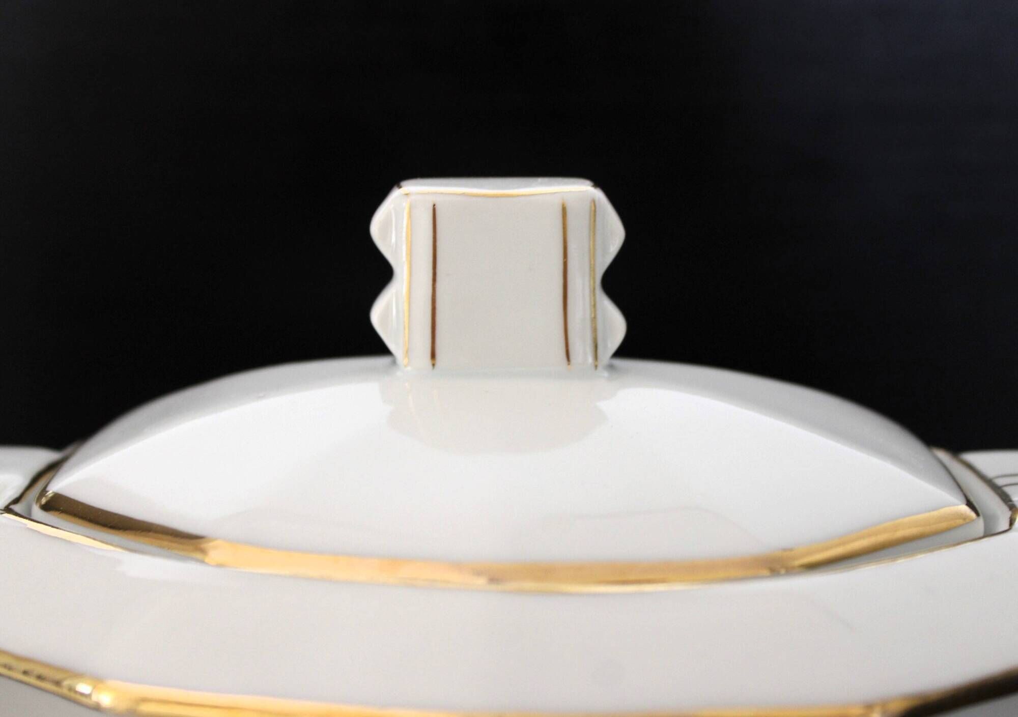 Art Deco ensemble of Czech coffee pot and sugar bowl.