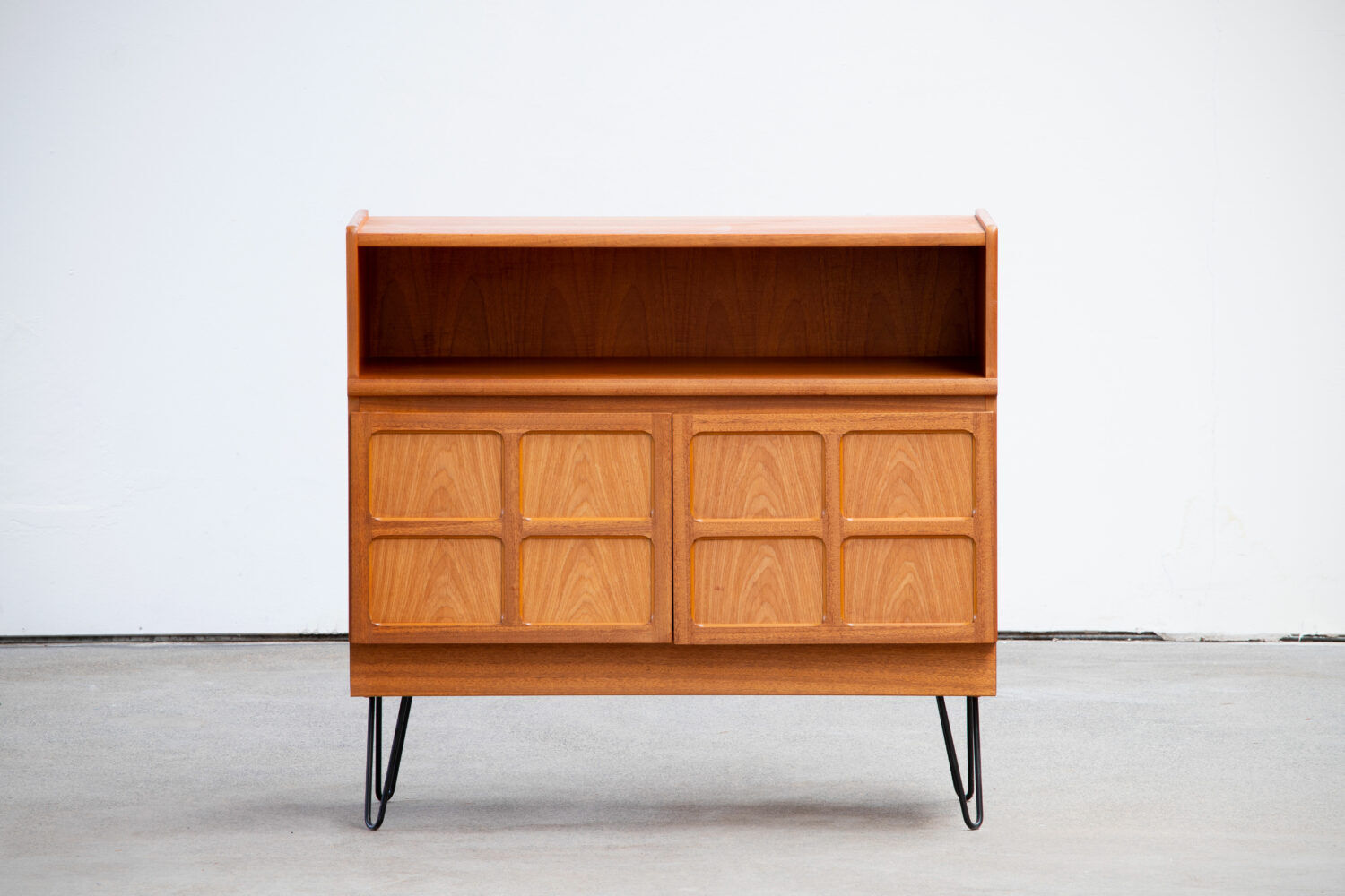 Vintage Scandinavian enfilade 1960