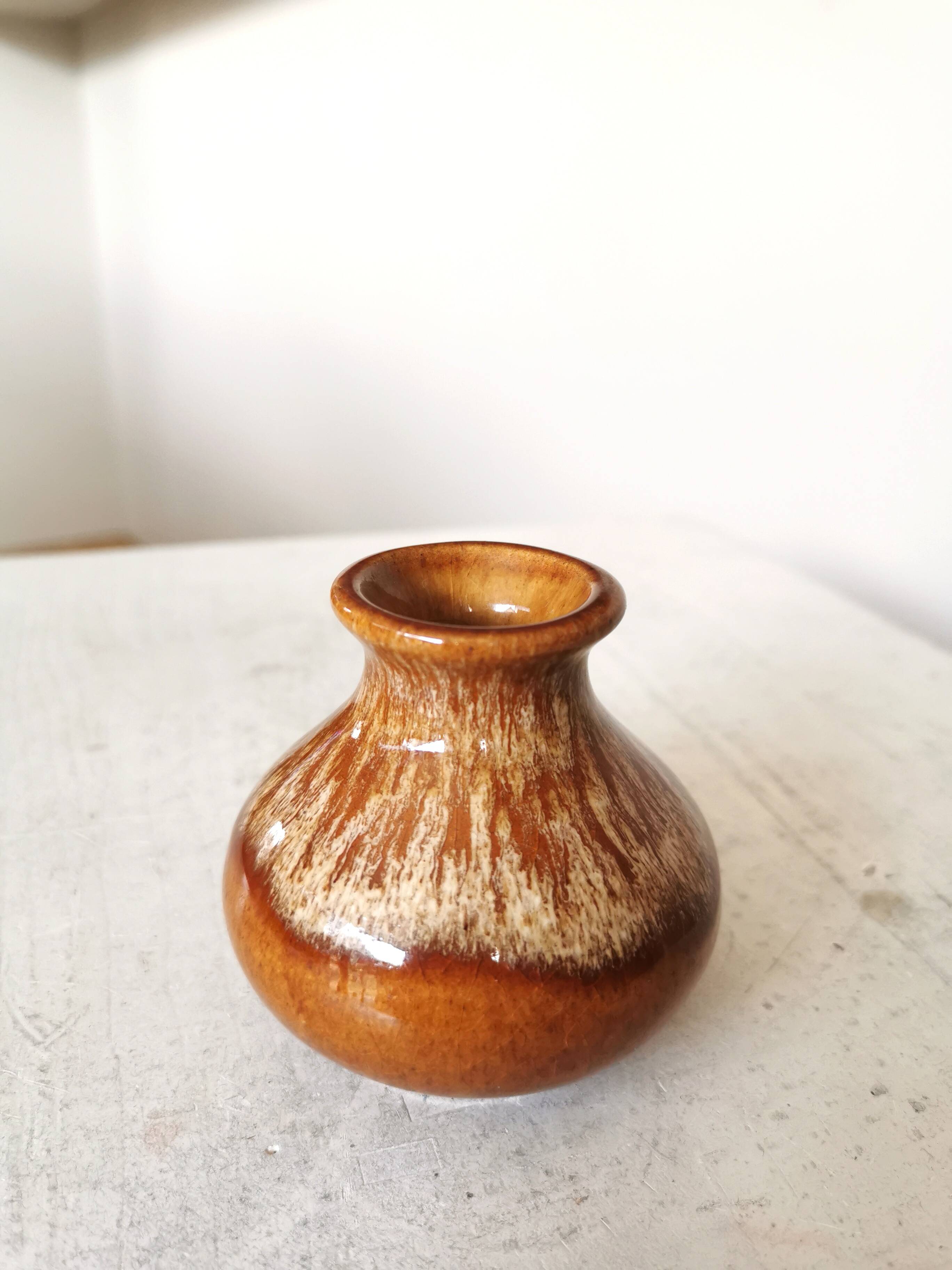 Vase vintage en céramique brune : décoration bohème yougoslave des années 1970