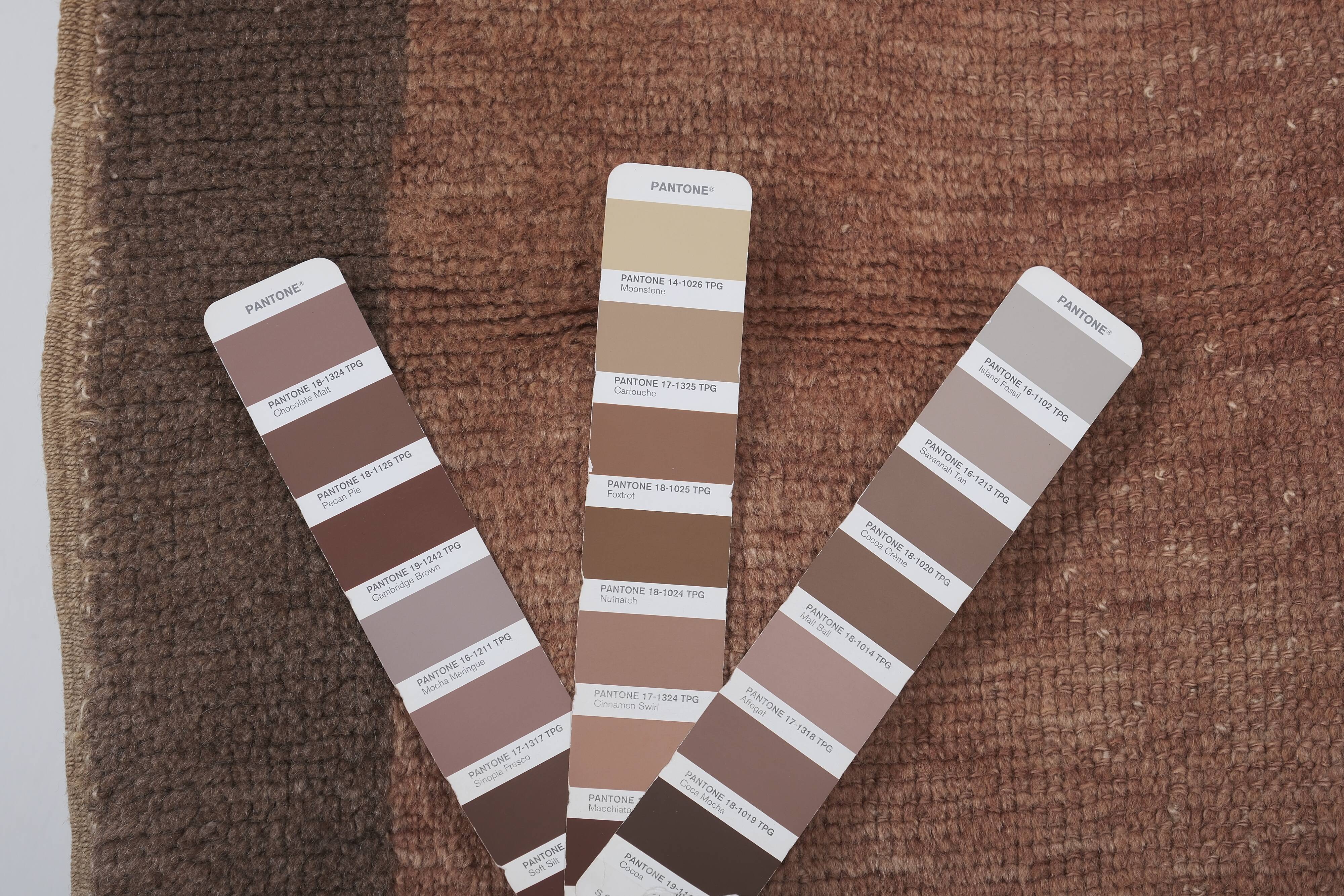 Vintage Turkish Oushak Rug Handwoven 88x133 cm