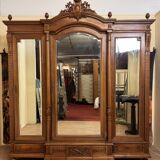 armoire style Louis XVI en noyer vers 1850