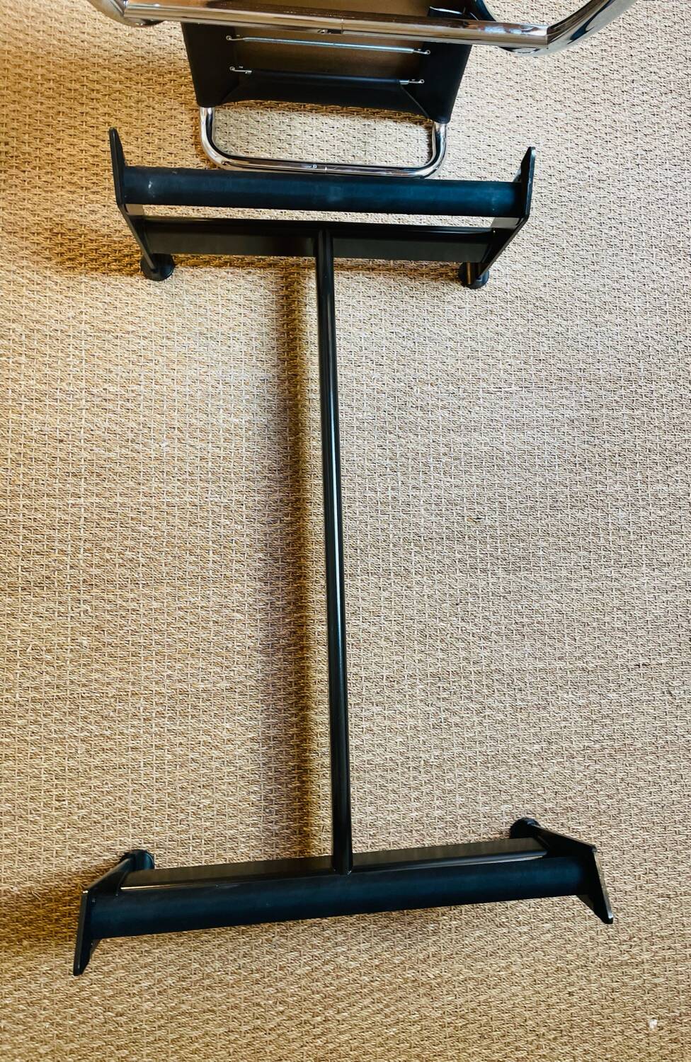 Magnifique LC4 Cassina/Vuitton en hommage à Charlotte Perriand