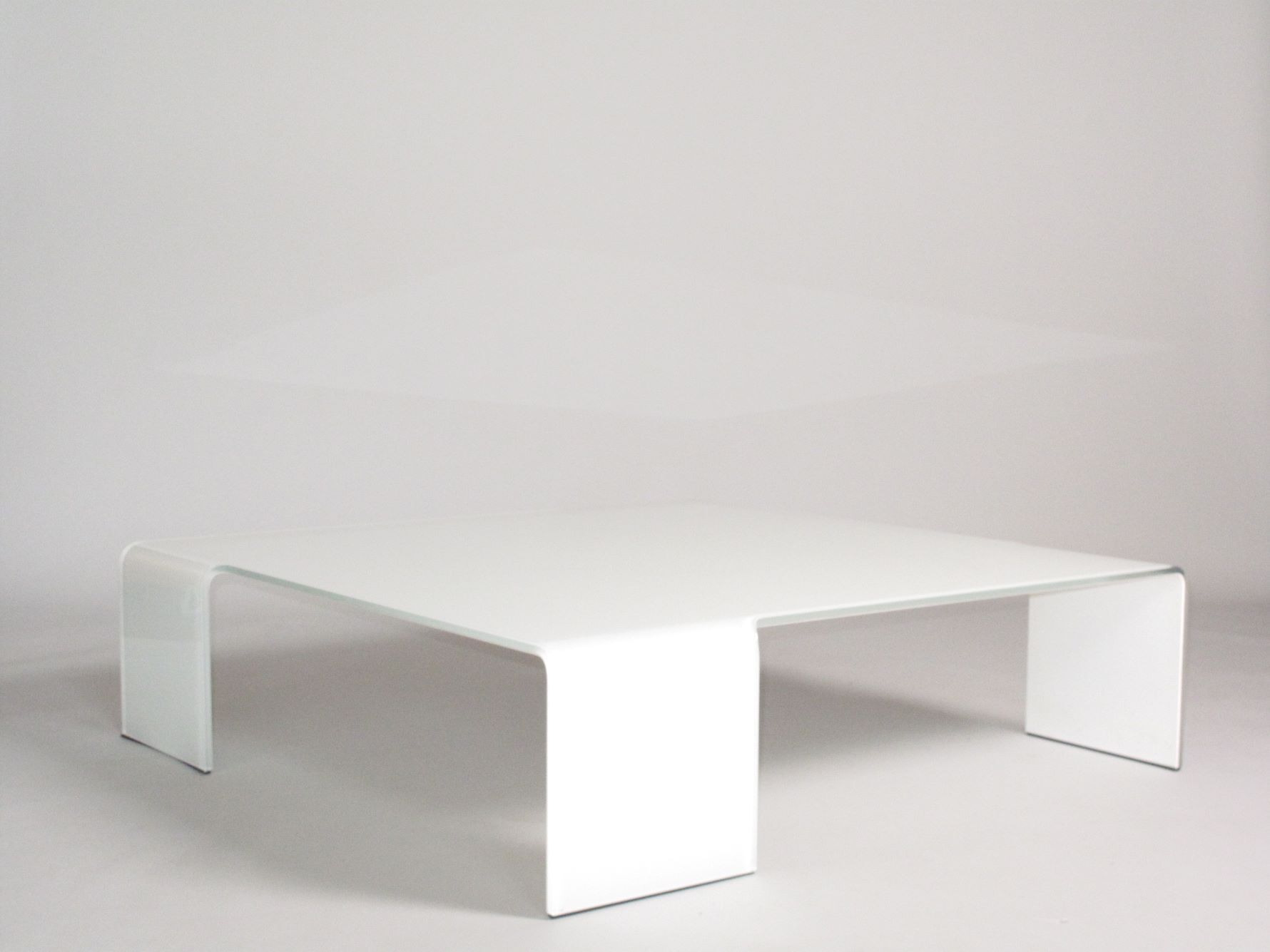 Neutra coffee table by Rodolfo Dordoni for Fiam