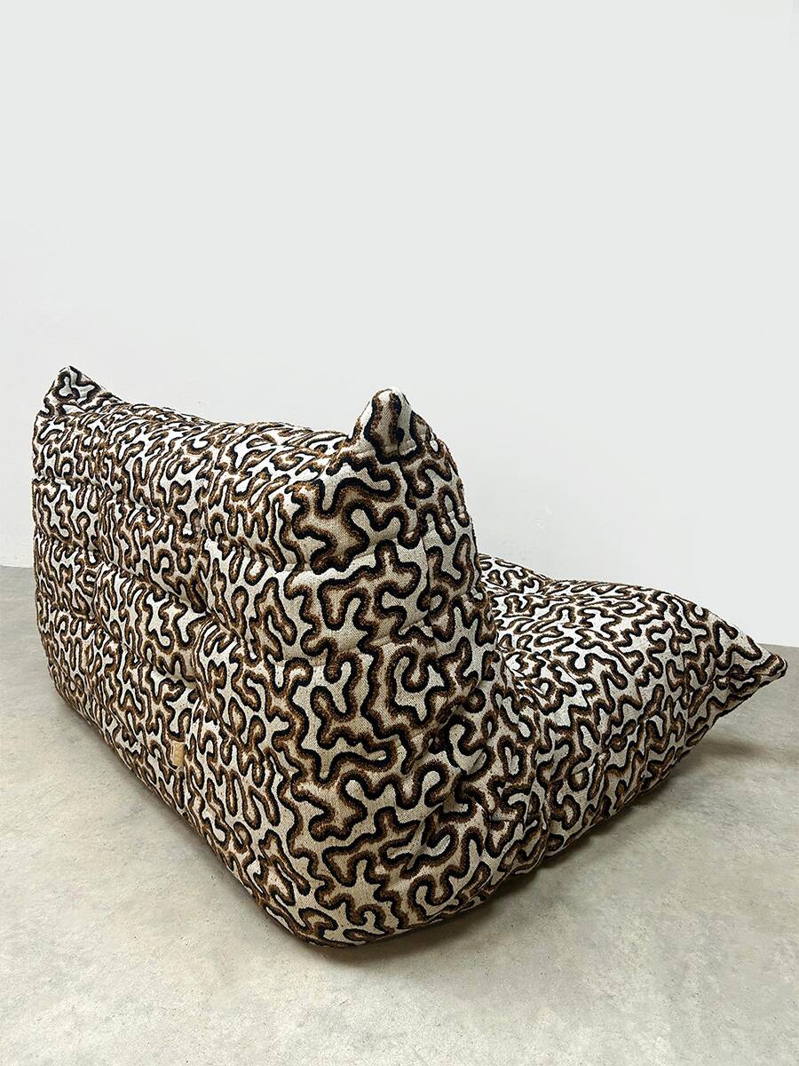Vintage design two seater Togo lounge sofa Ligne Roset 'Duo-tone'