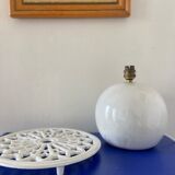 White pearlescent ball lamp foot