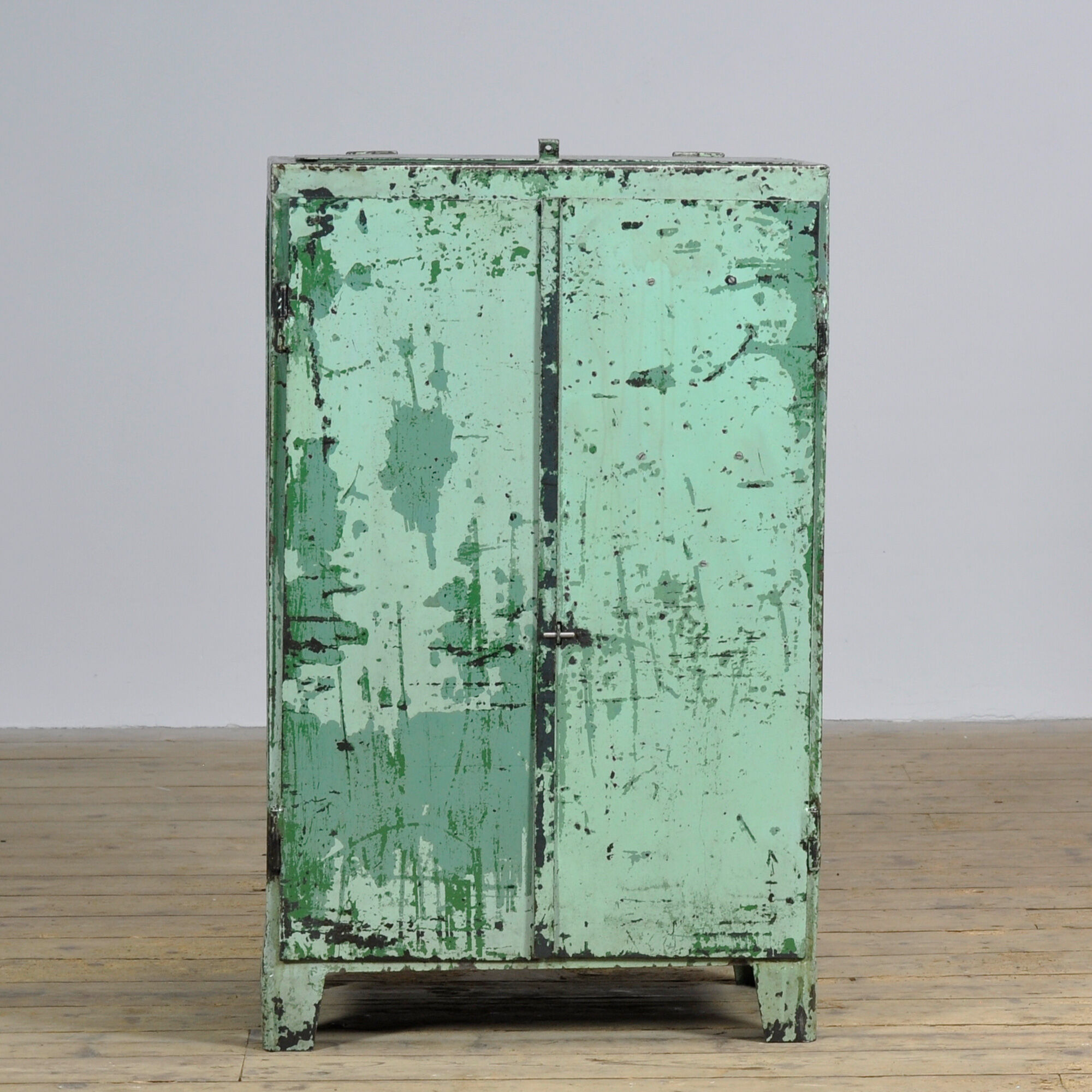 Armoire industrielle en fer, années 1970