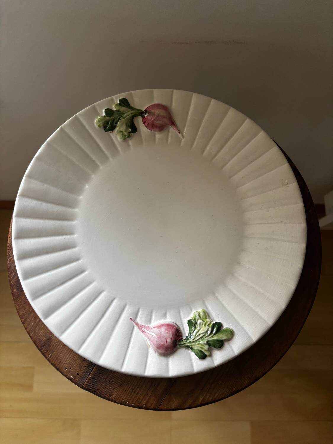 Bel égouttoir à légumes et son assiette barbotine