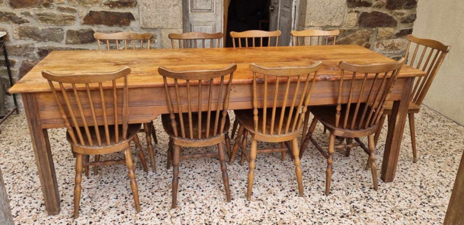 Solid oak farmhouse table, a drawer, vintage, early twentieth century.