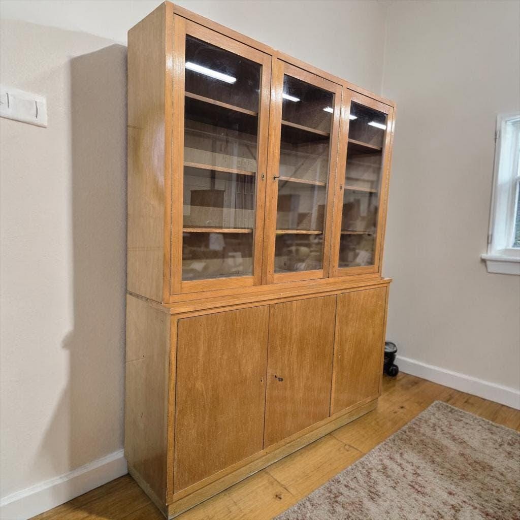 XL vintage wooden display cabinet / sideboard / wall unit