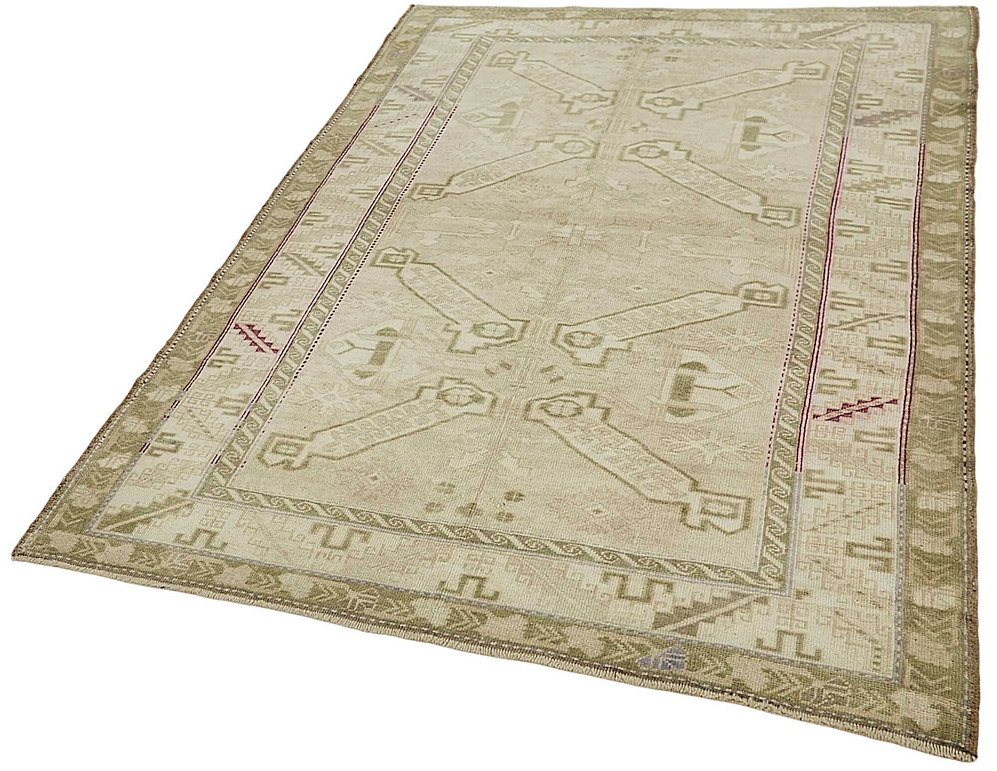 Turkish Vintage Anatolian Rug 143 cm x 203 cm