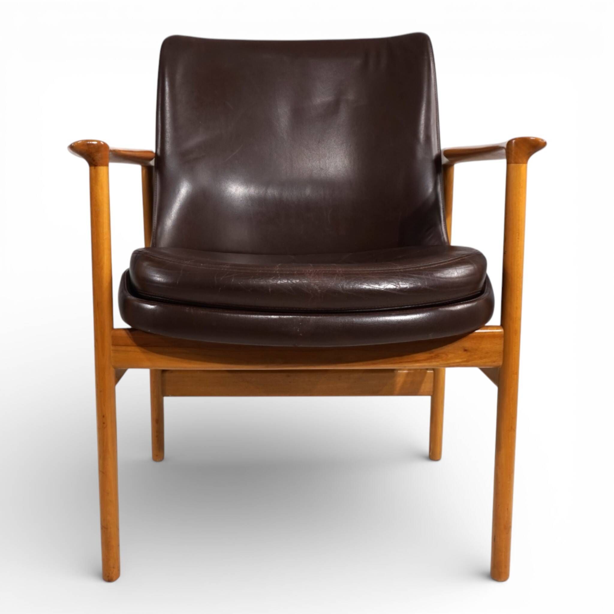 Fröscher leather armchair by Ib Kofod-Larsen, 1960