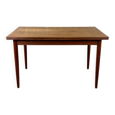 Table à manger en teck des années 1960-1970, design danois moderne, fabriquée au Danemark.