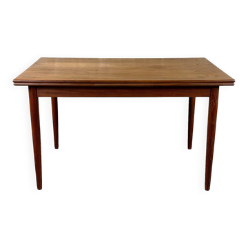 Table à manger en teck des années 1960-1970, design danois moderne, fabriquée au Danemark.