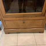 Louis Philippe display case in 19th century walnut