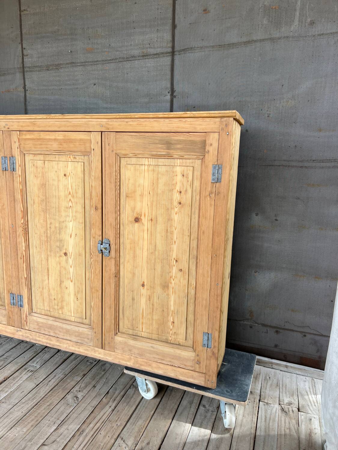 Raw wood craft furniture