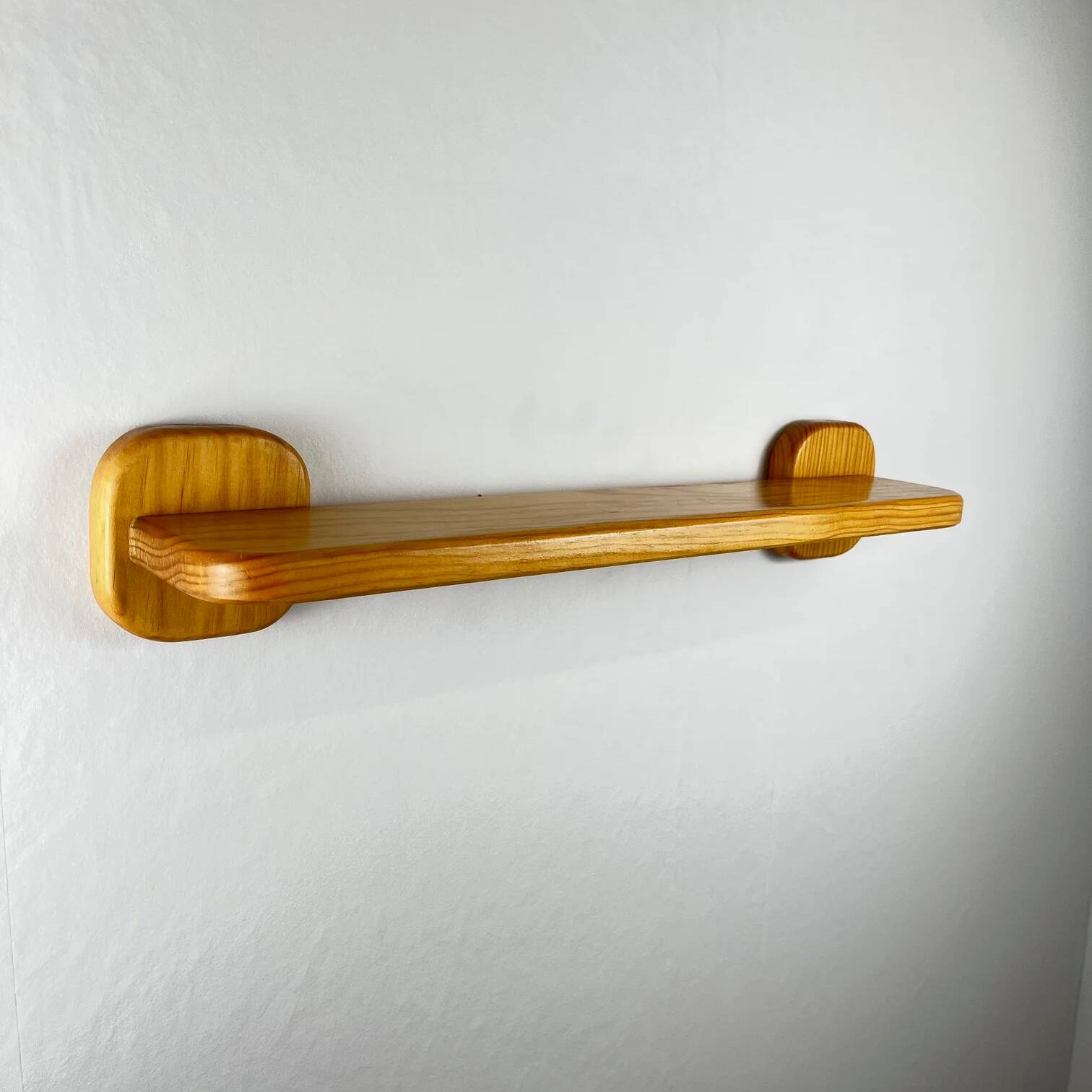 Minimalist pine shelf, 1970/80, square bracket