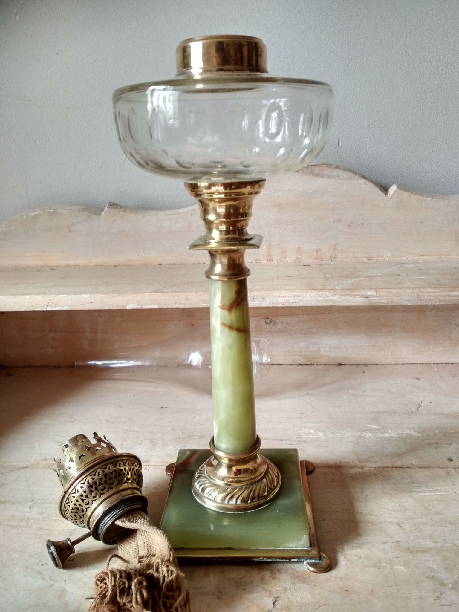Ancient oil lamp in green onyx