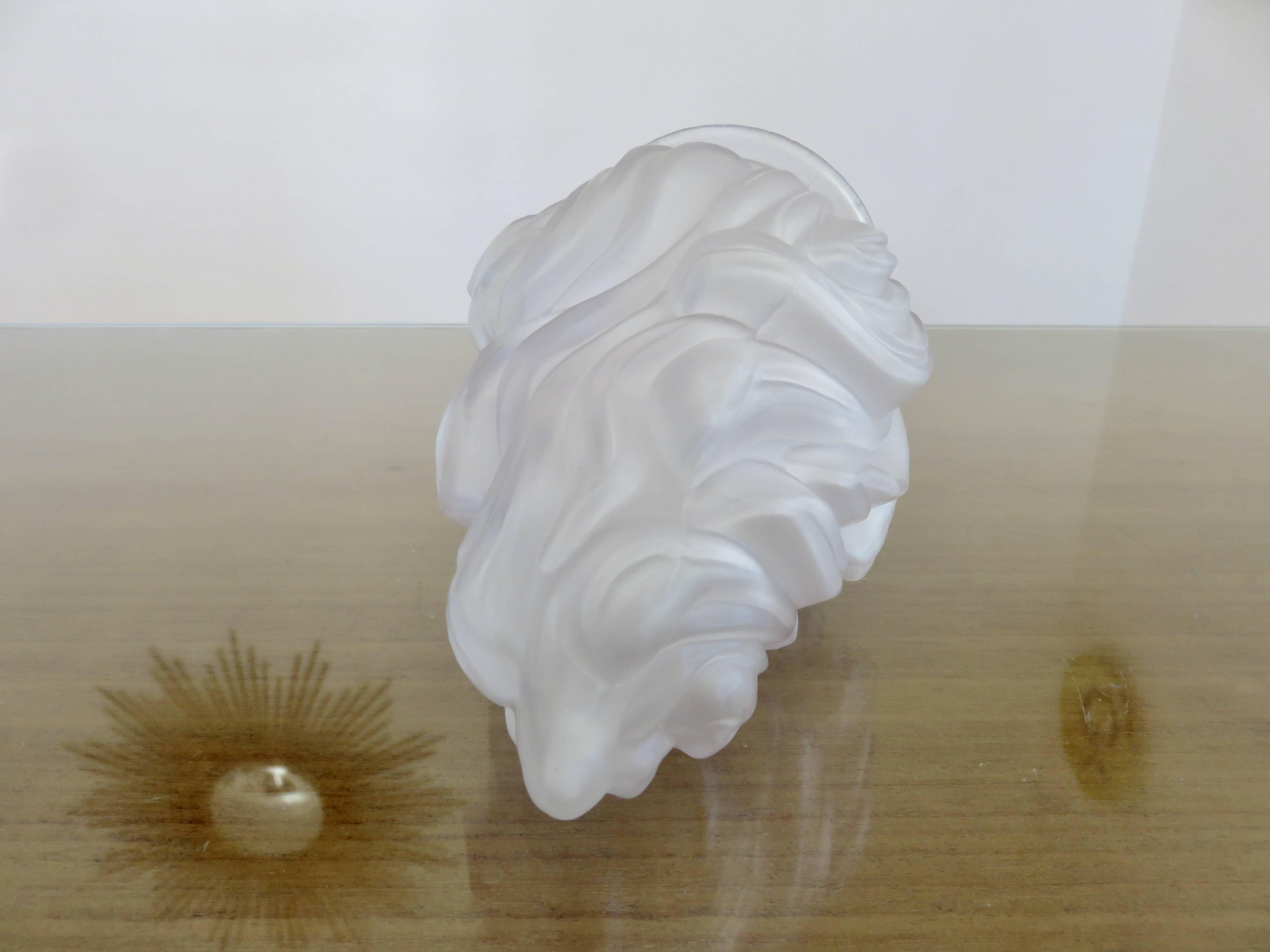 Antique "flame" tulip in frosted glass paste, art deco, 1930s-40s