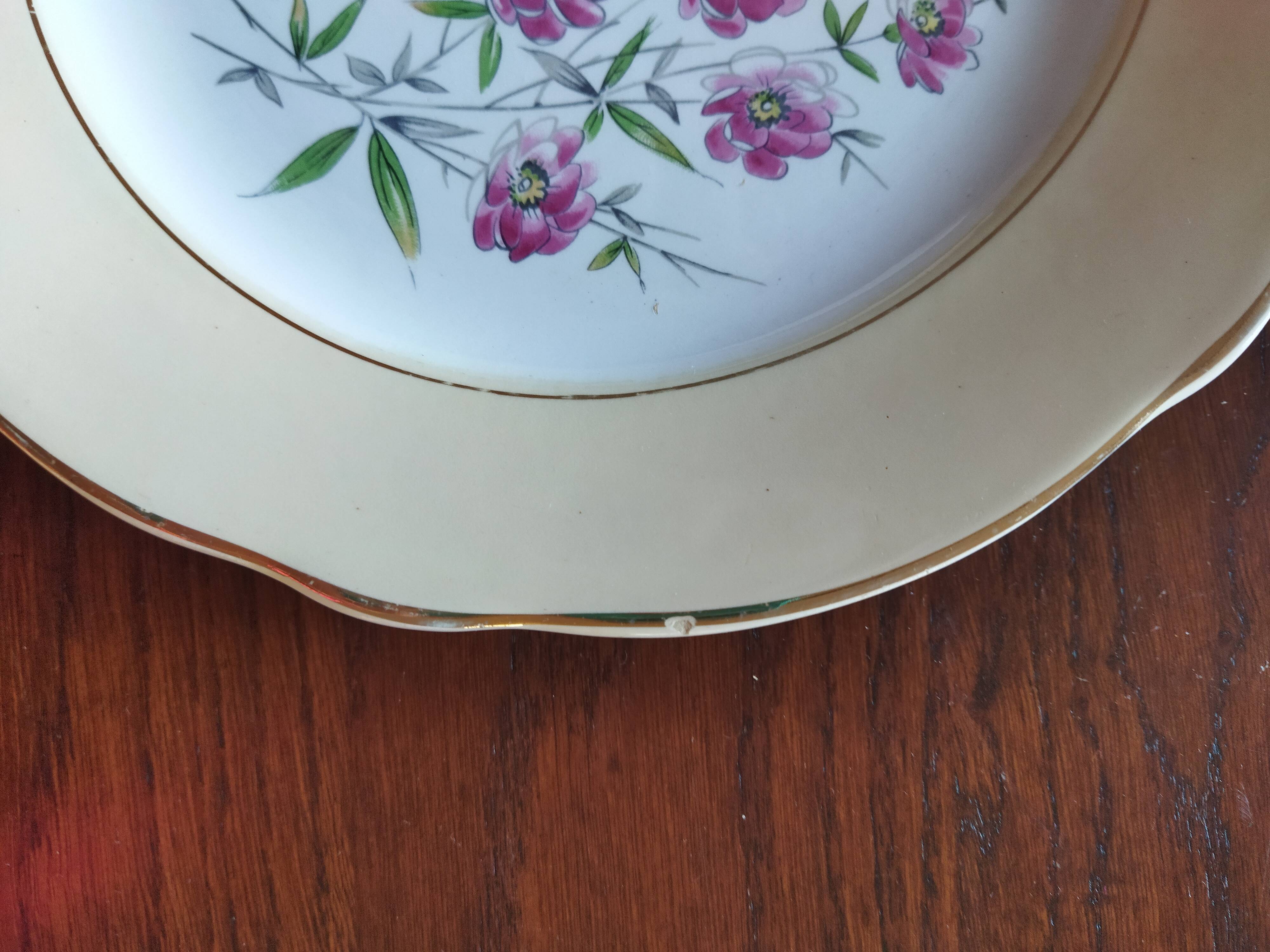 8 assiettes plates K&G Lunéville