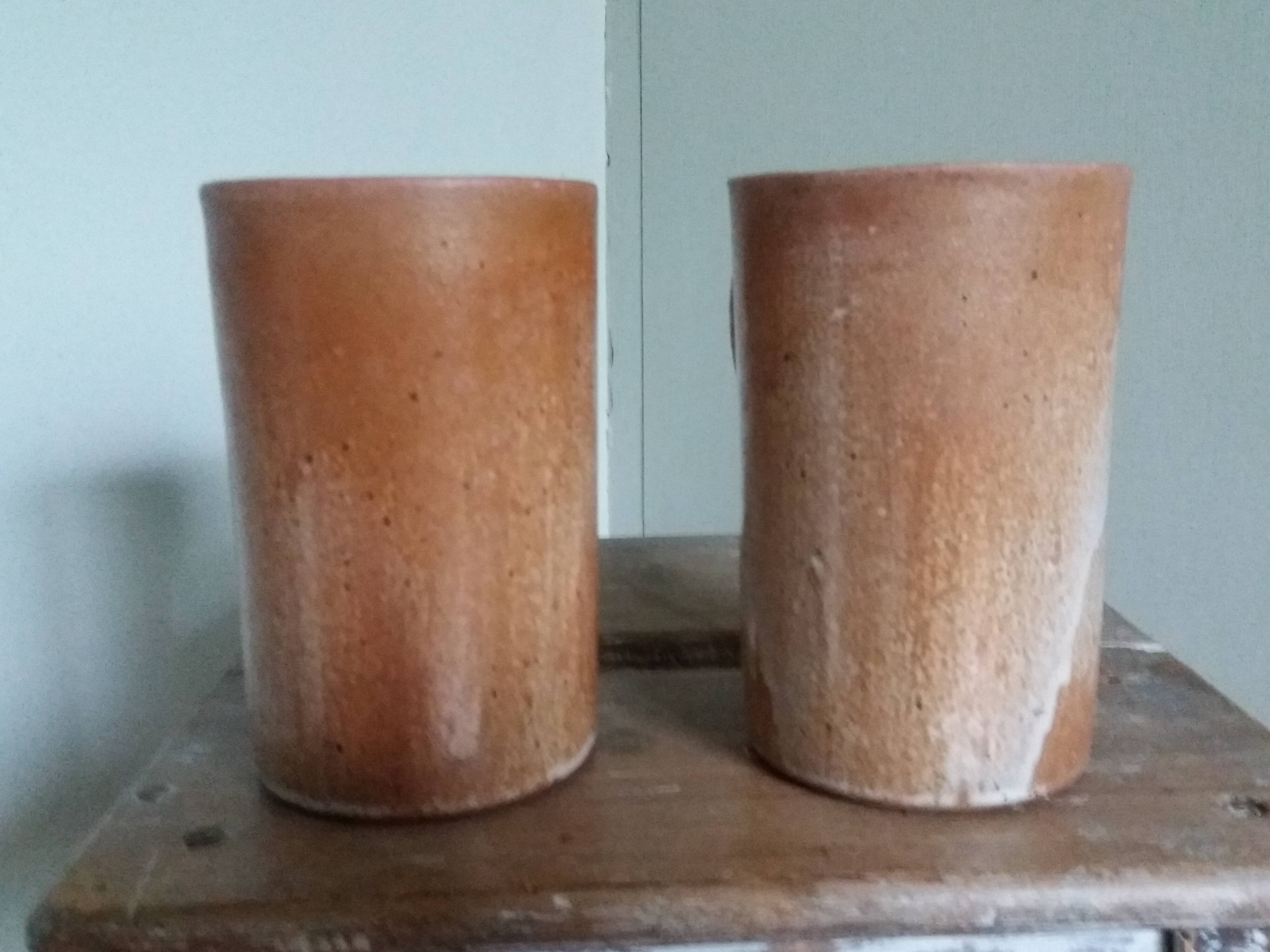 Enamelled stoneware mugs