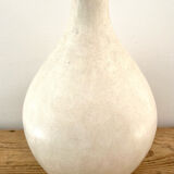 White vase in tadelakt