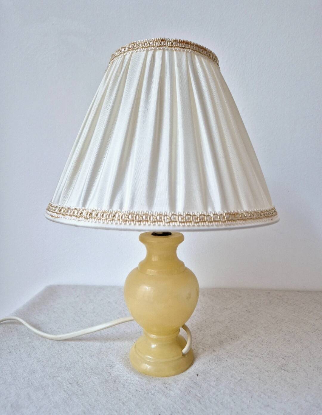 Vintage table lamp with alabaster base '1970s -