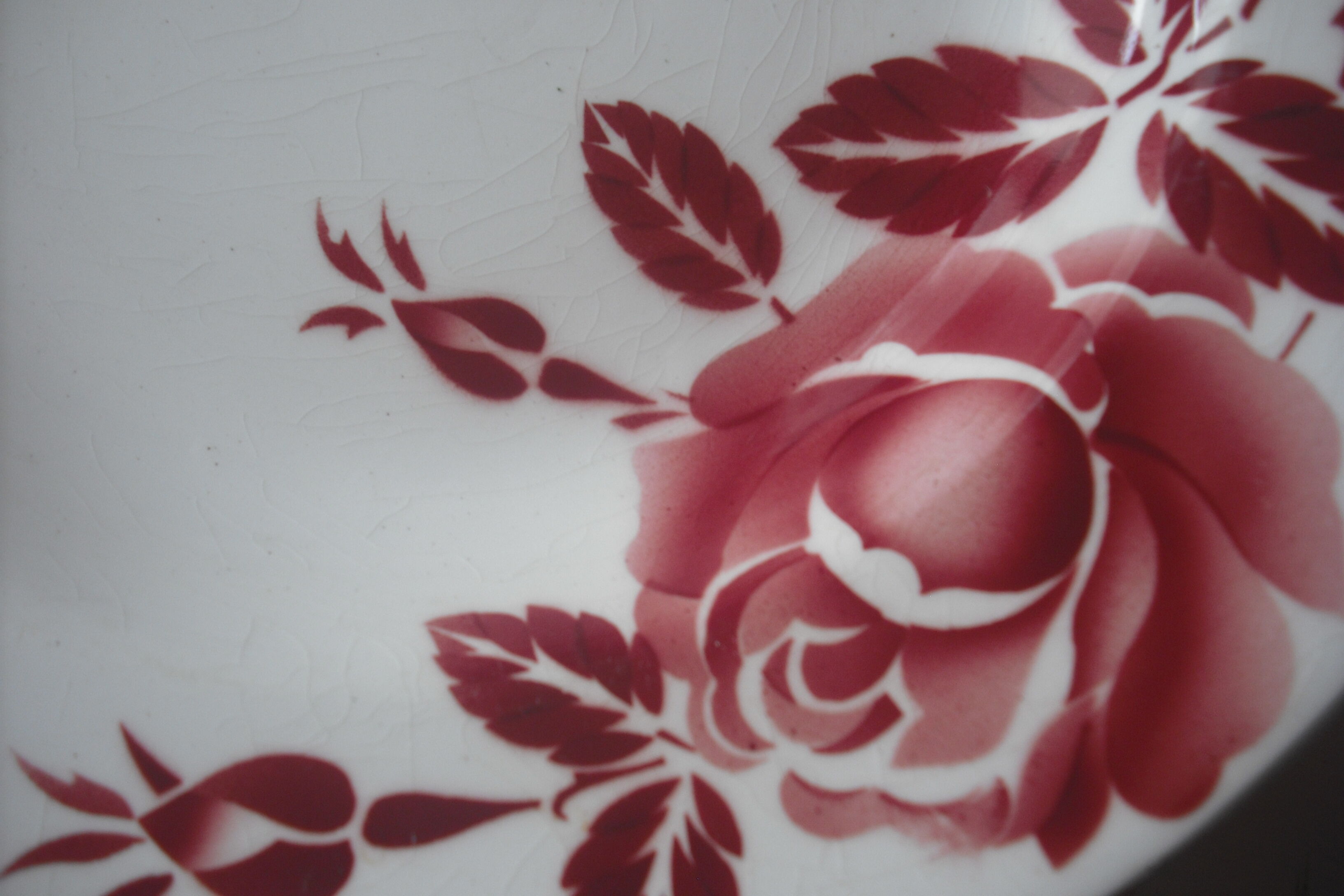 10 deep plates and 1 sink