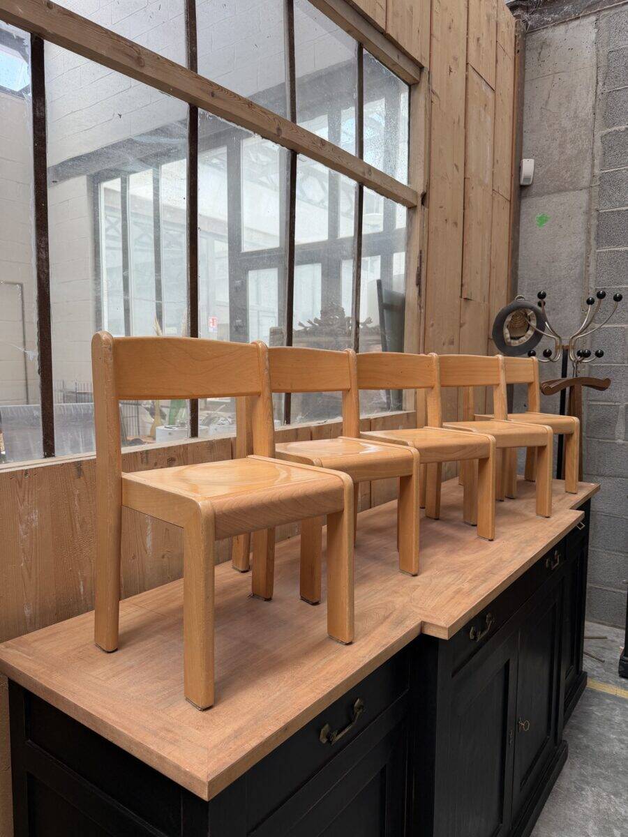 Set of 5 children's chairs from the 1960s.