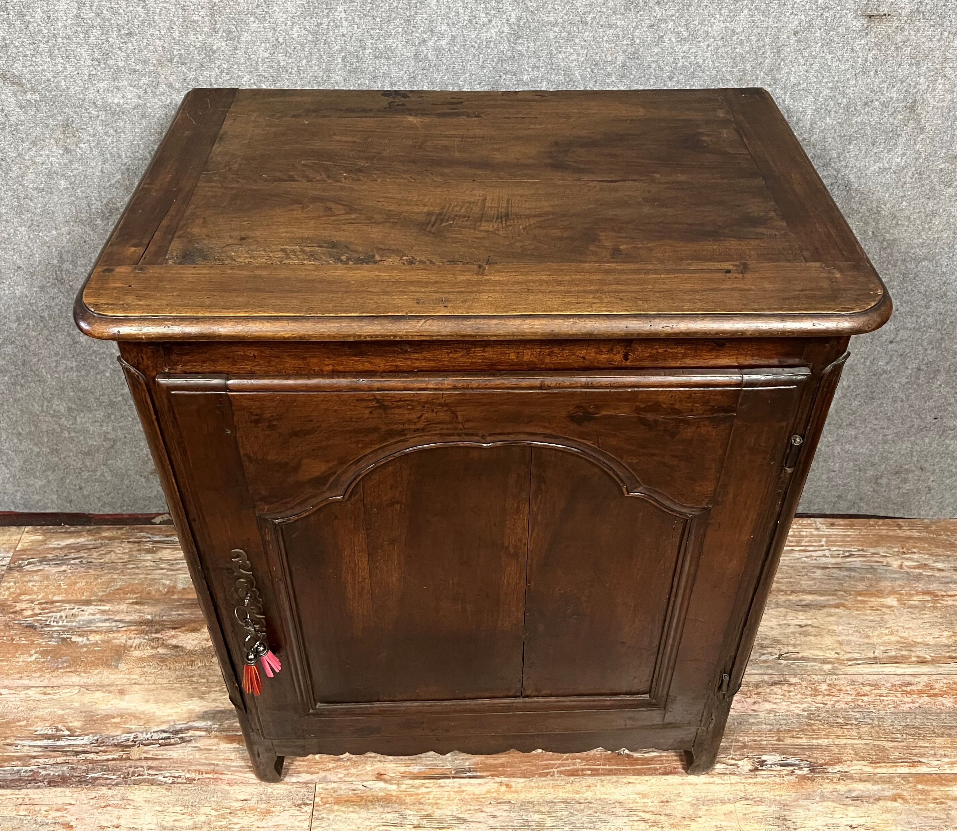 Rustic jam maker cabinet louis XV in walnut