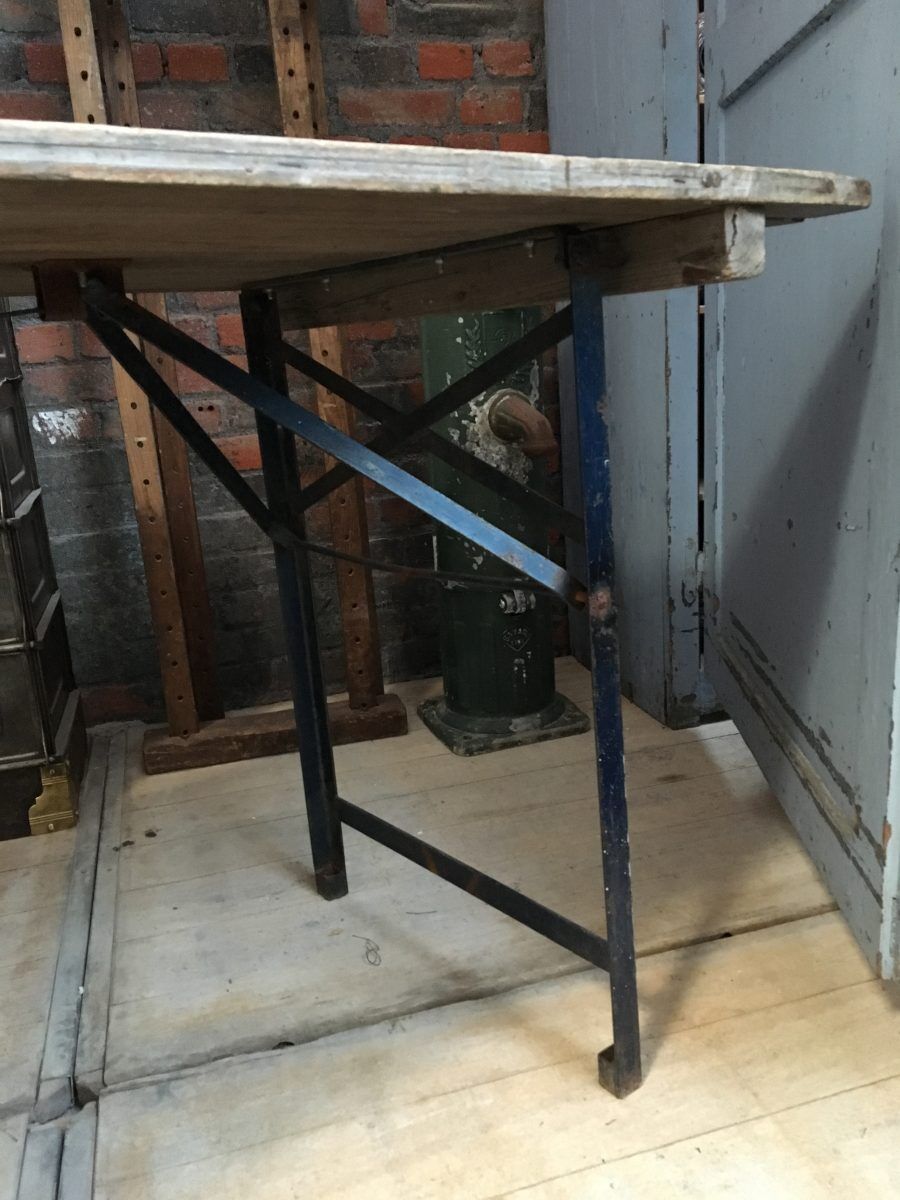 Table industrielle repliable