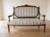Canapé Louis XV style classique retapissé en tissu rayé beige