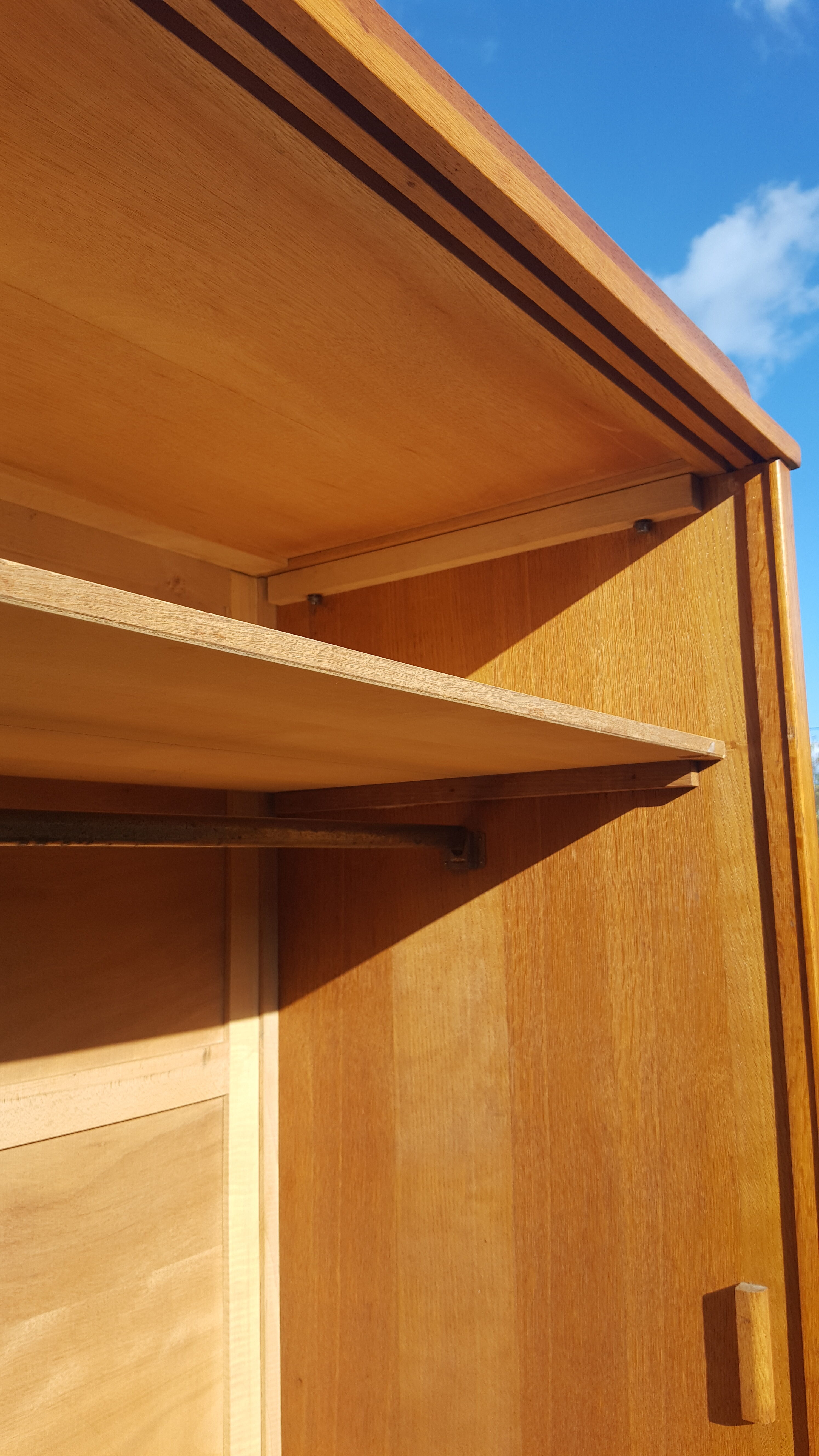 Scandinavian wardrobe foot compas vintage