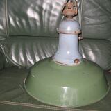 Large industrial pendant lamp