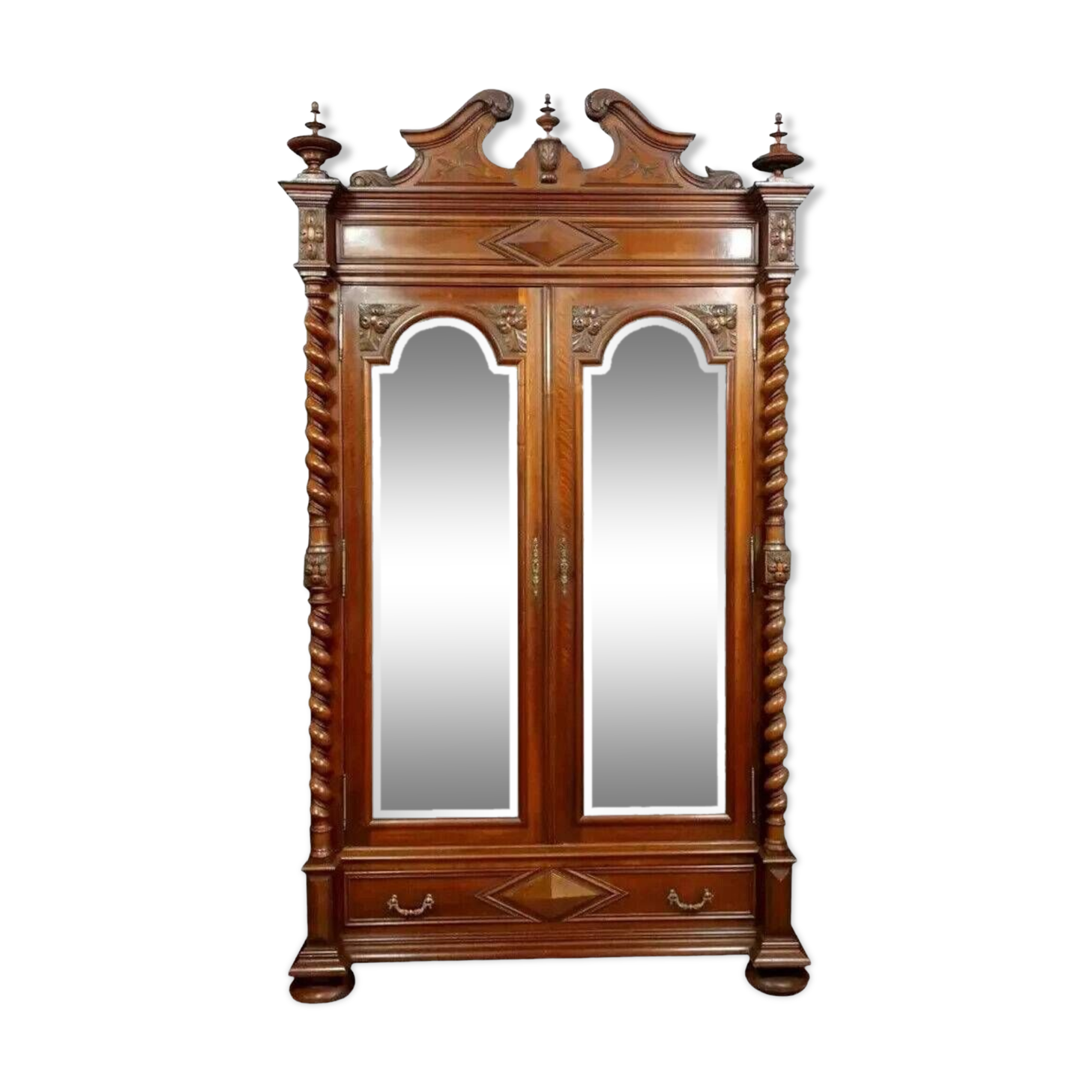 Armoire bibliothèque Renaissance de pavillon de chasse en noyer massif