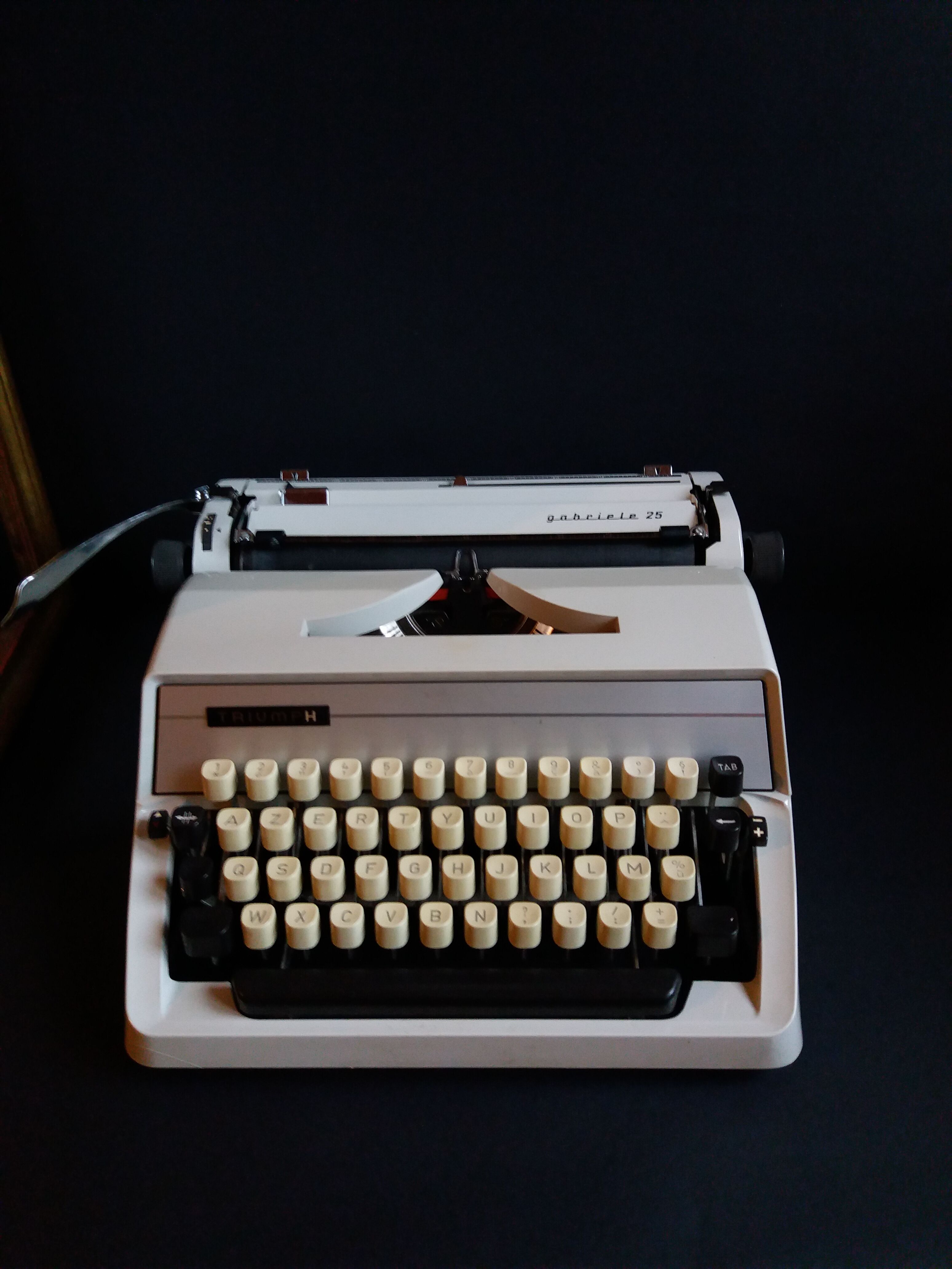 Triumph gabriele typewriter