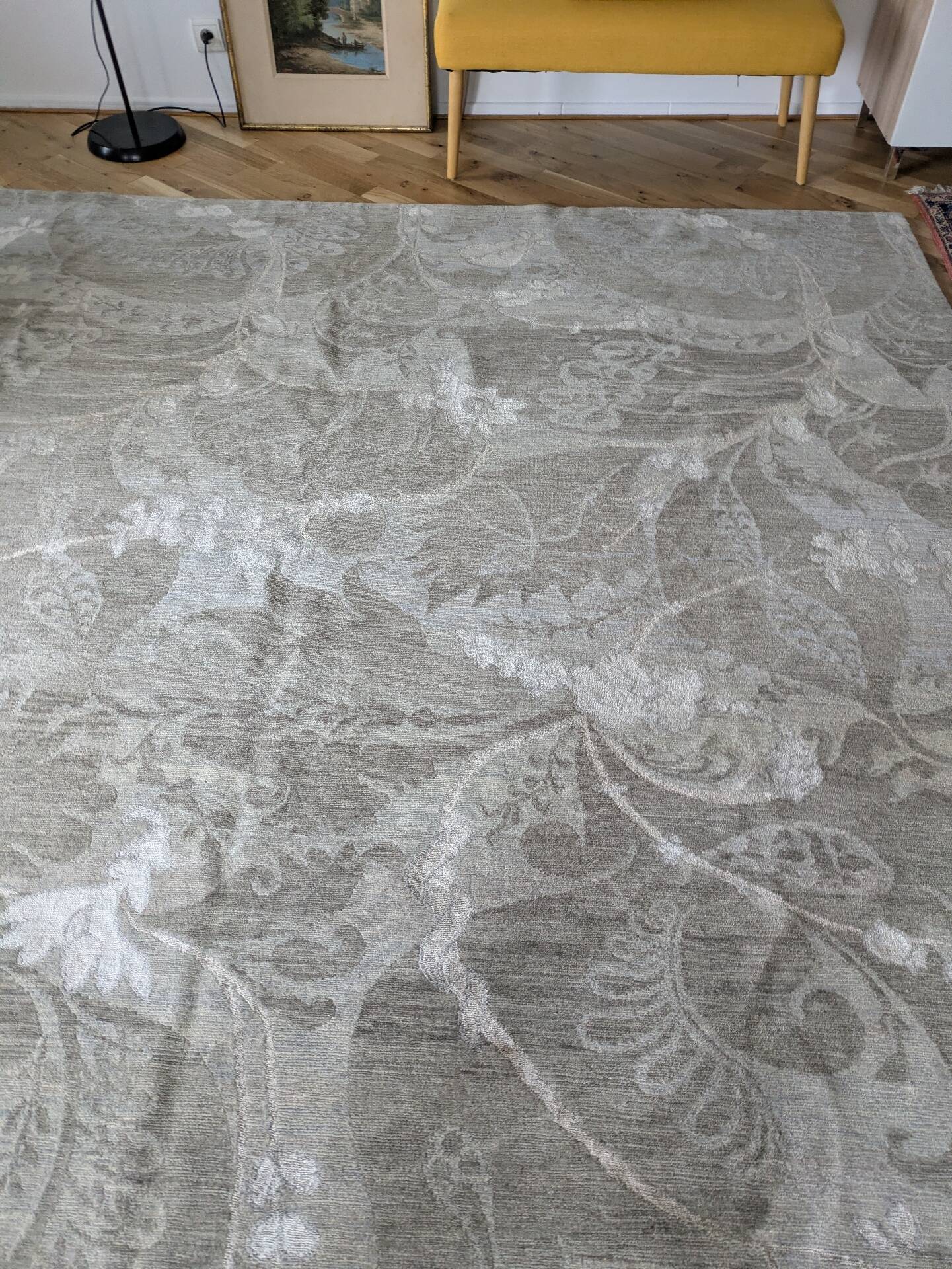 Nepalese carpet in wool and silk