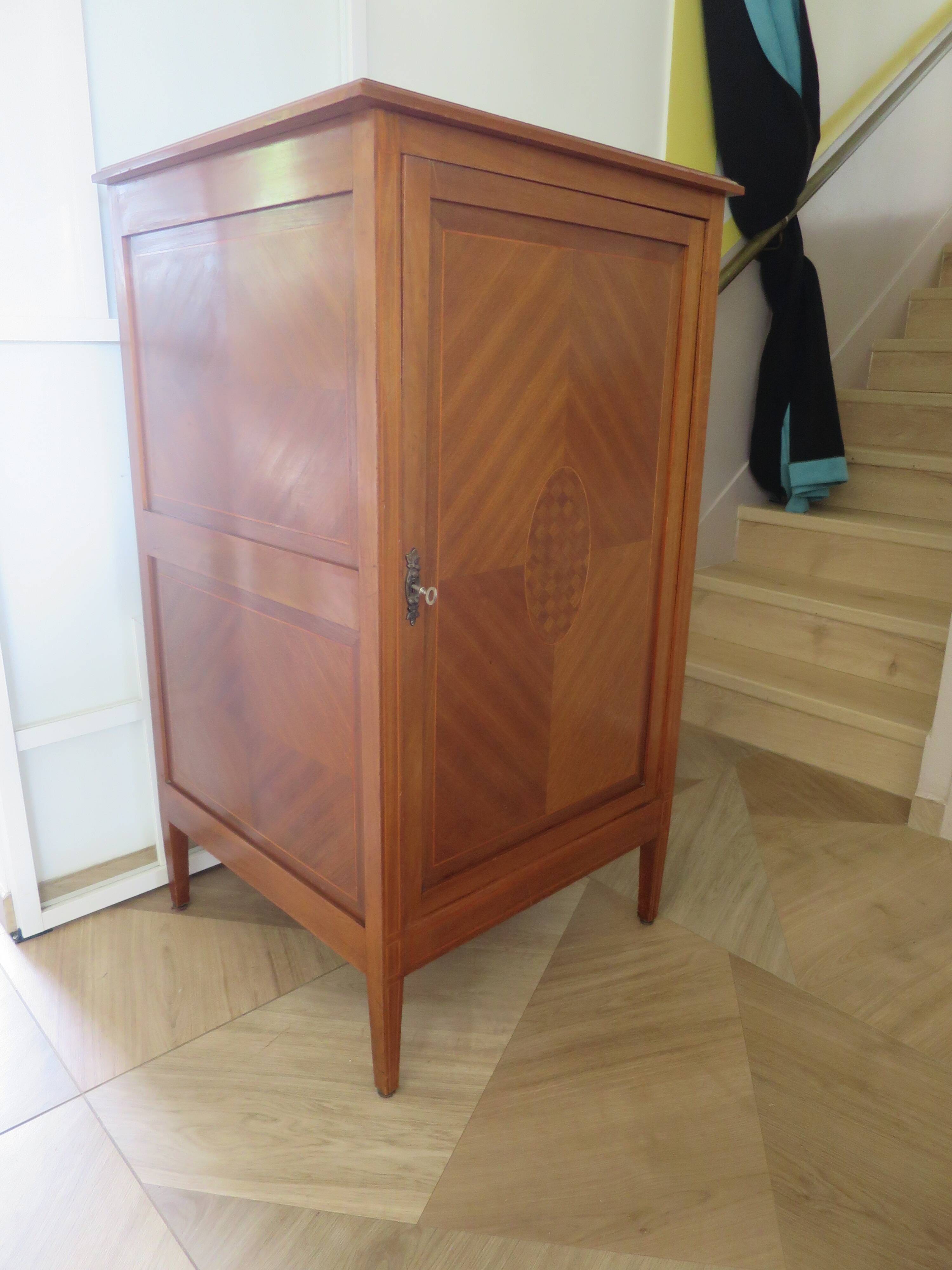 Buffet, bonnetière style Directoire